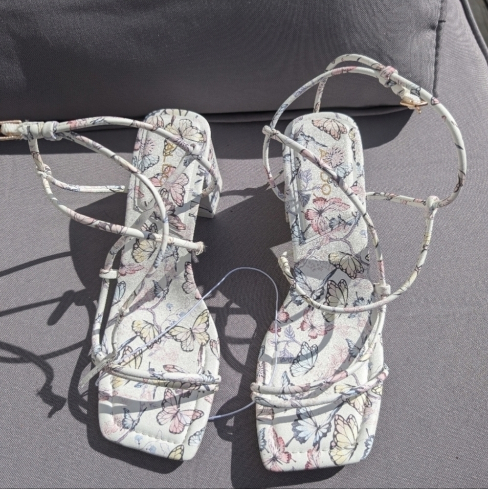 Aldo Heels Butterfly Sandals Ankle Strap Square Toe  White Size 7